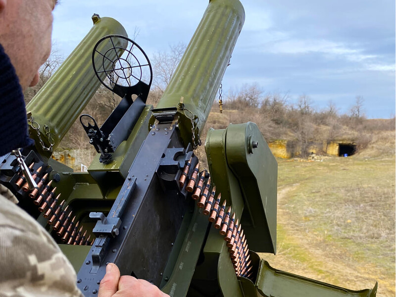 Українська армія розконсервувала 30 тис. вінтажних кулеметів "Максим", вони ефективно збивають дрони-камікадзе – тероборона ЗСУ
