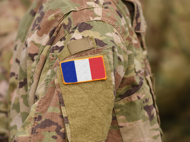 "Росія є прямою загрозою для Франції". Французький прем'єр пояснив ідею спрямування військ в Україну