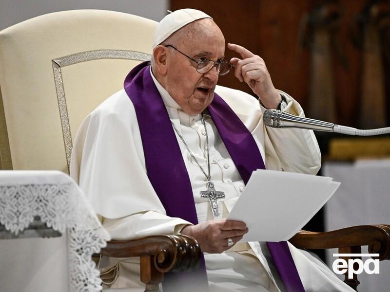 "Агресор першим має припинити вогонь". У Ватикані пояснили слова папи римського про білий прапор і війну в Україні