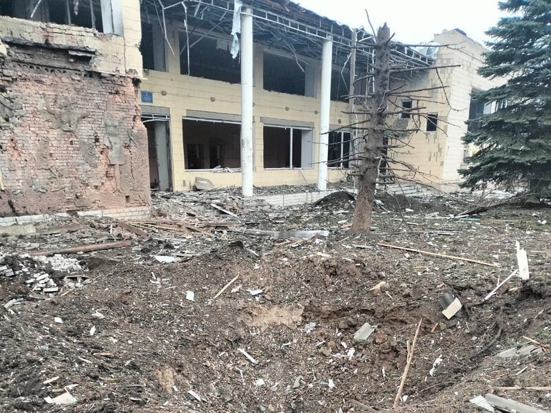 Російські війська знищили центр прикордонного селища в Сумській області, жителів закликали евакуюватися. Фото