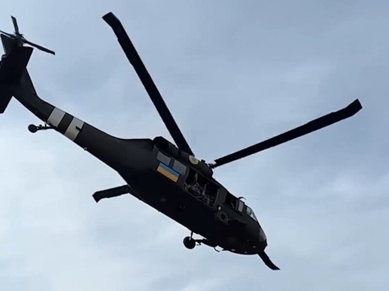 В ГУР МО показали работу боевых вертолетов Black Hawk, которые "сбили" российские пропагандисты. Видео