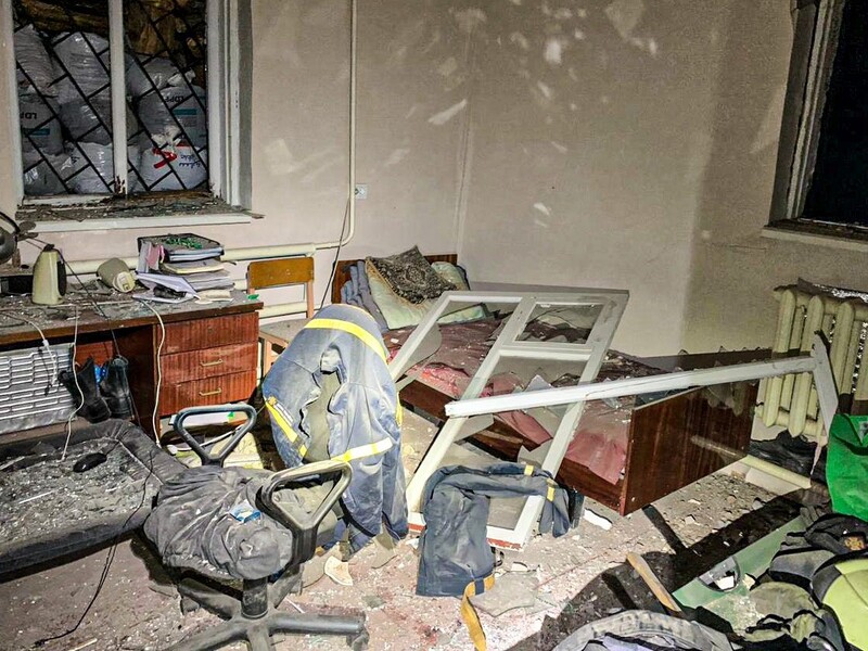 Росіяни завдали ракетного удару по пожежній частині в Харківській області, постраждав рятувальник – ДСНС