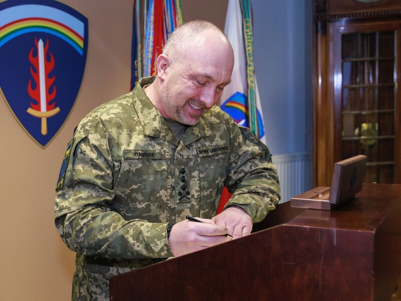 Павлюк показав, як під час атаки окупантів на Київ українські військові збили російську ракету за допомогою кулемета