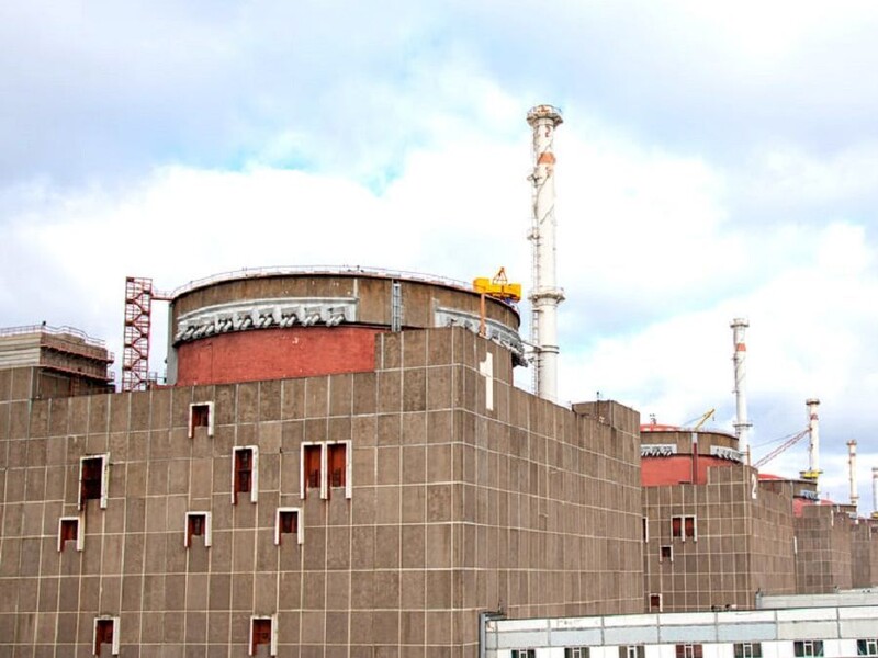 "За считаные часы". В "Энергоатоме" заявили о восстановлении линии питания ЗАЭС после российской атаки