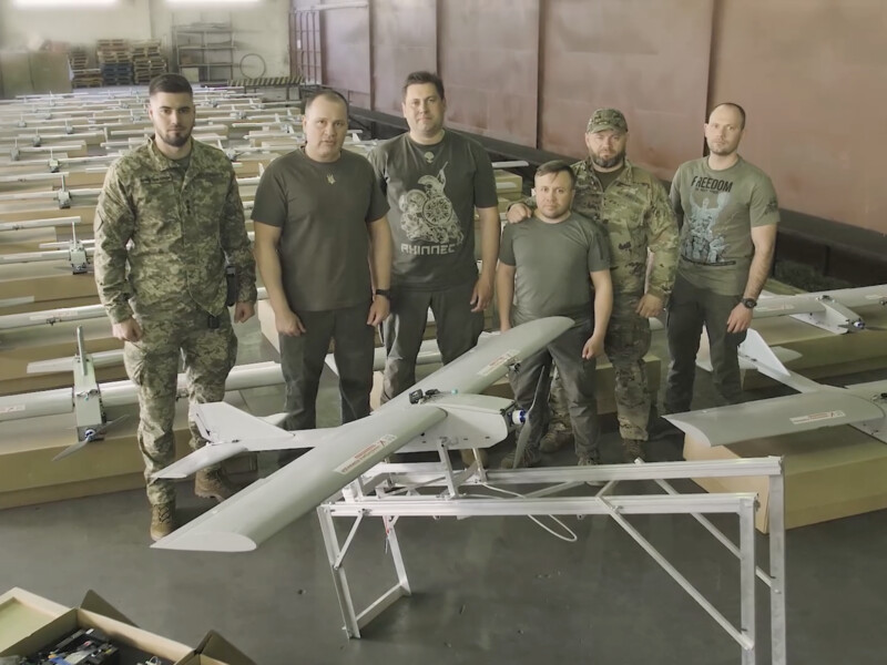 "Украинская команда" передала защитникам большие дроны и оборудование к ним – Палатный