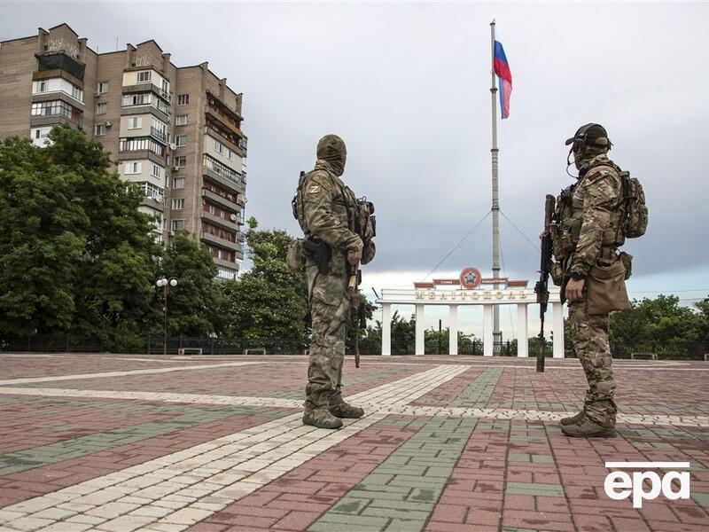 Оккупанты хотят прикрыть своих военных туристами из России – глава Запорожской ОВА