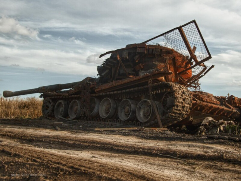 "Прощавай, танк-сарай". МВС показало знищення "модернізованої" російської бронетехніки. Відео