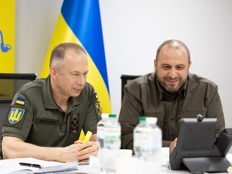 Сырский и Умеров обсудили ситуацию на фронте с командующим силами НАТО в Европе и командующим группой содействия безопасности Украины