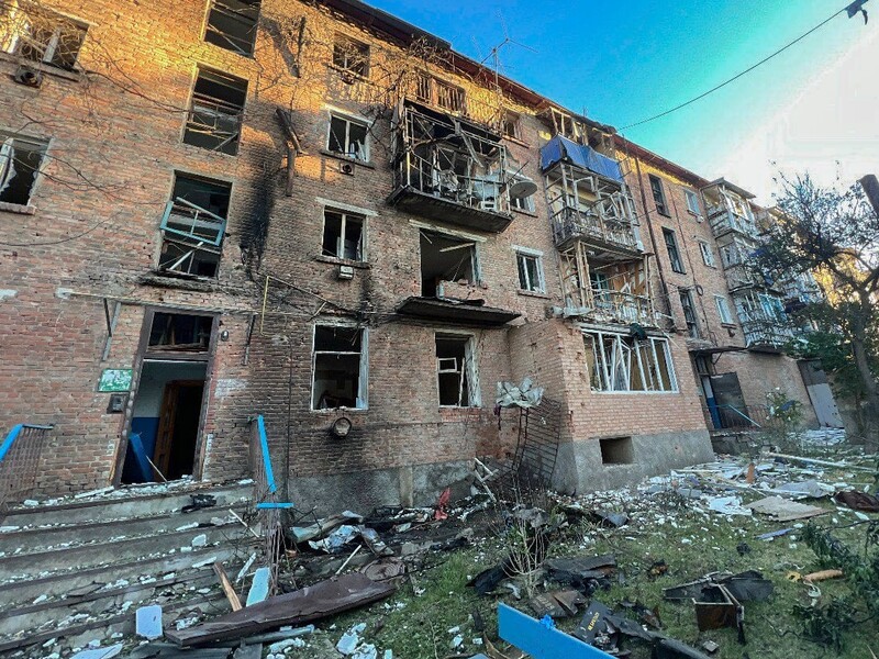У Жмеринці внаслідок падіння уламків збитого дрона постраждало троє людей, пошкоджено 10 житлових будинків – ДСНС
