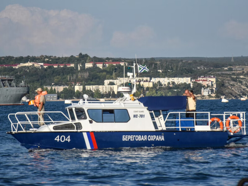 ГУР Міноборони підтвердило ураження чотирьох суден РФ у Криму за добу. ЗМІ повідомляли про сім