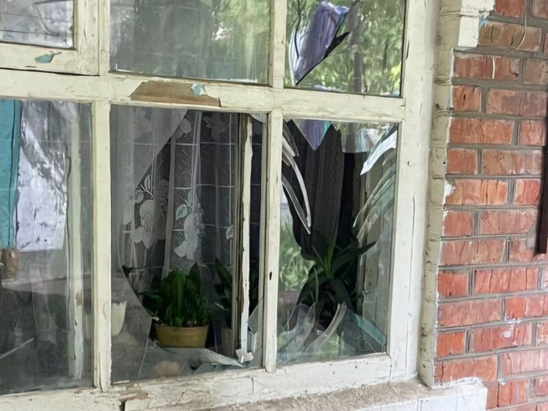 У Нікополі під час ворожого артобстрілу постраждало троє жінок, пошкоджено 12 будинків 