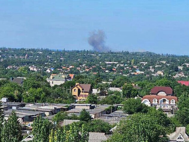 У Донецьку пролунали "десятки вибухів" – ЗМІ. Відео